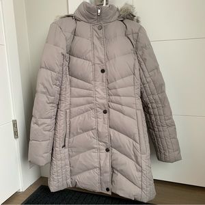 Anne Klein down parka, S, gray, detachable faux fur hood. Quilt puffer jacket.